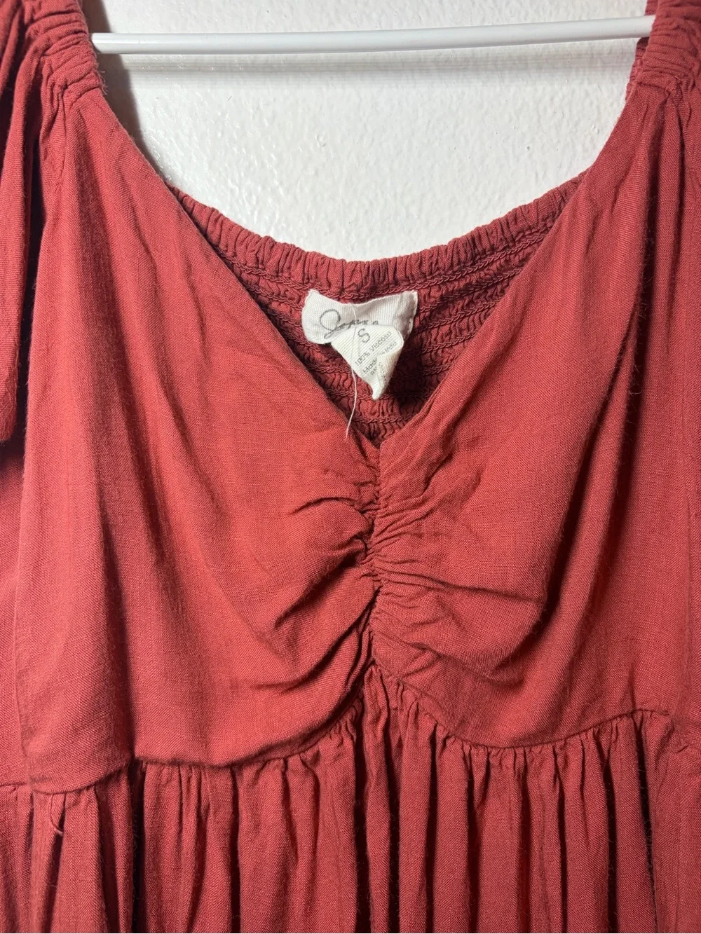 Women's Rust Red Short Sleeve Peplum Top - Picture 3 of 5